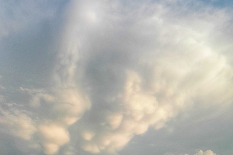 Mammatus Wolken