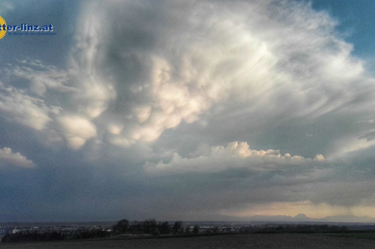 Mammatus Wolken